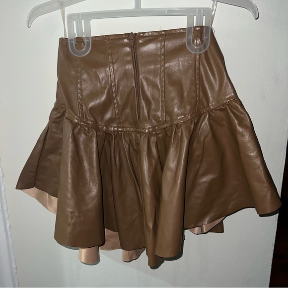 Pleather Fanned Out Skirt with Strings - Picture 4 of 5